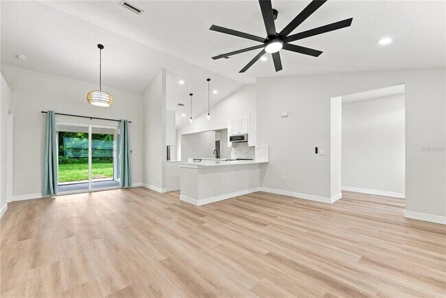 Building Photo - 2405 Appaloosa Cir