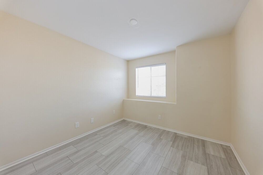 Building Photo - 1111 W Wagoner Rd