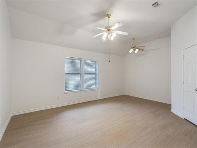 Building Photo - 8017 Ship St