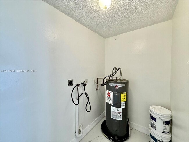 Building Photo - 950 NW 109th St
