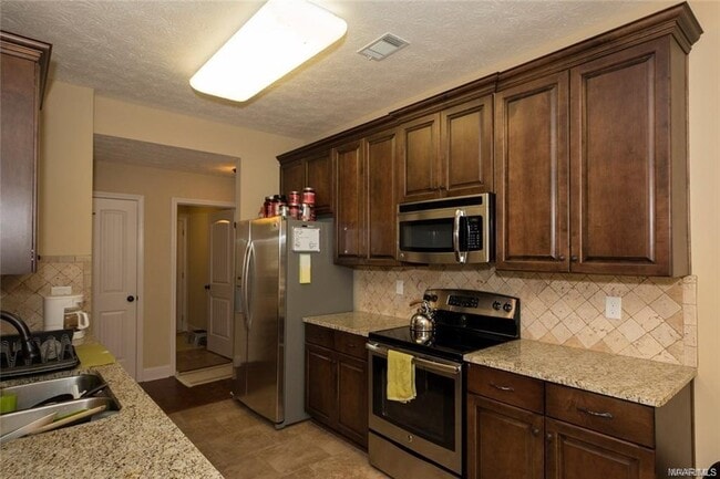 Building Photo - 175 Serene Ln