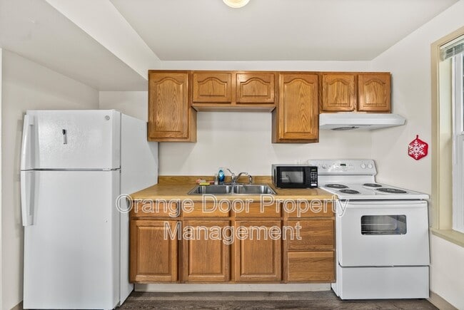 Building Photo - 51 S Arizona Ave