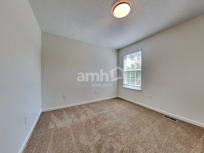 Building Photo - 4897 Jessica Suzanne Dr