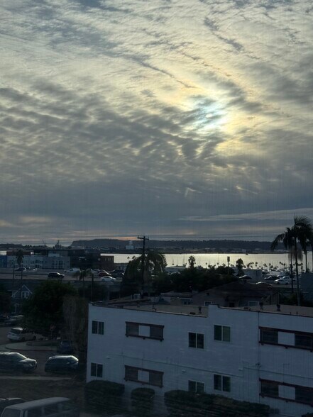 Building Photo - 2329 Curlew St