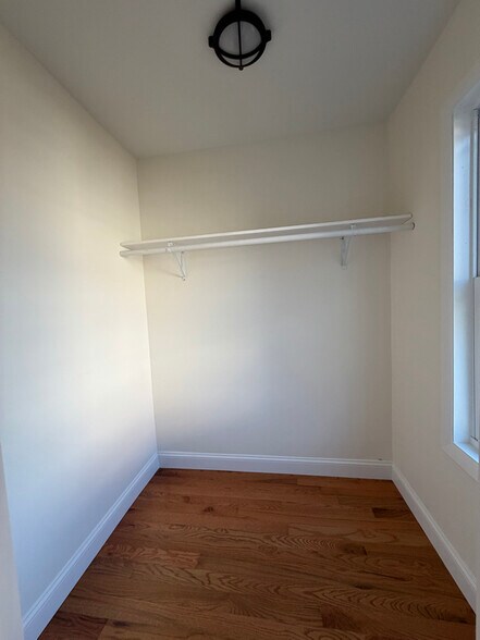 Building Photo - 19 Langdon St