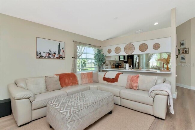 Building Photo - 5352 Cotee River Dr