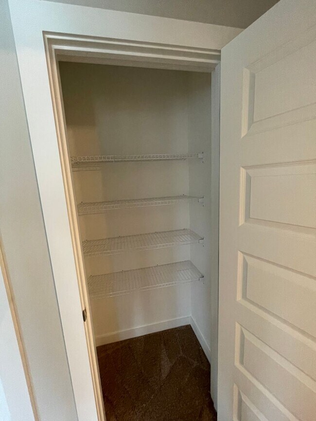 Building Photo - Home for Rent in Calera, AL!!! Available to View Now!!!