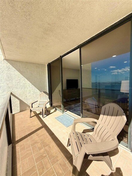 Building Photo - 450 S Gulfview Blvd