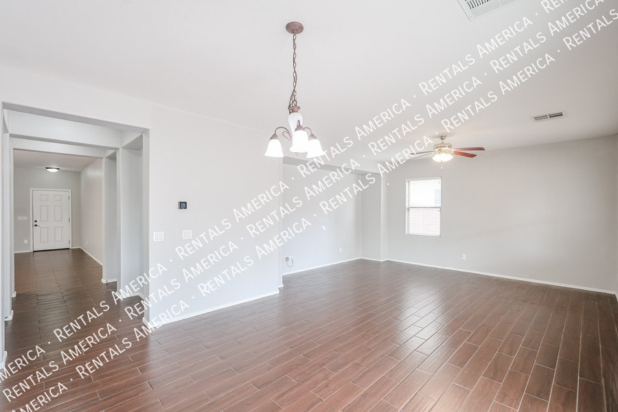 Building Photo - 4563 E Oxford Ln