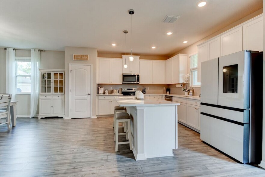 Building Photo - 509 Falcon Ridge Rd