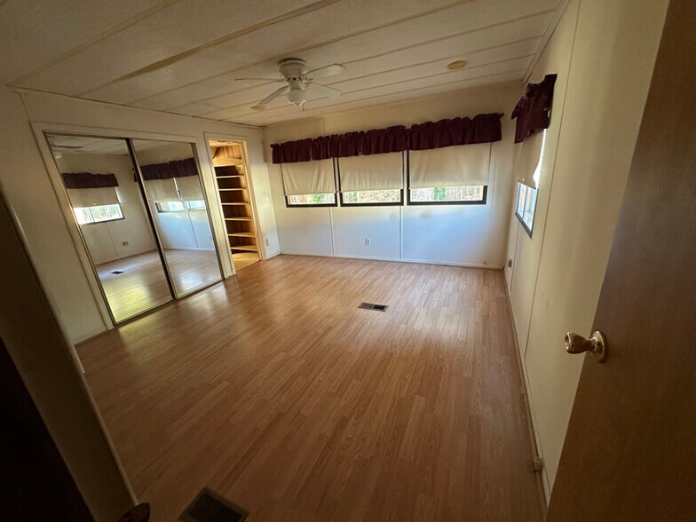 Building Photo - 115 Ells Country Estates