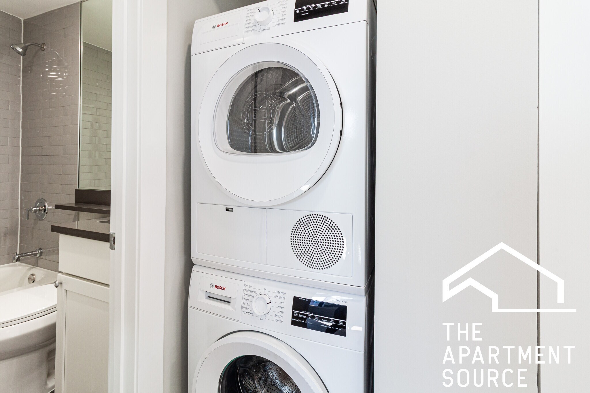 Building Photo - 540 W Aldine Ave