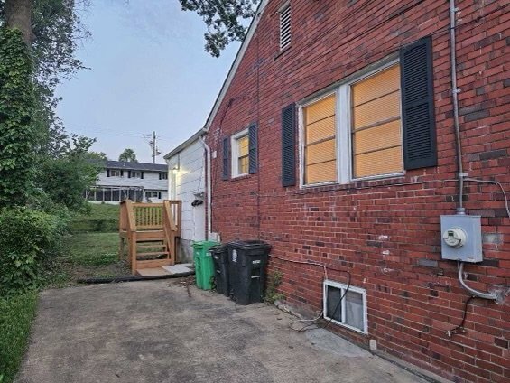 Building Photo - 2305 Oxon Run Dr