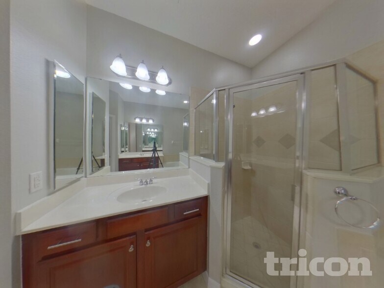 Building Photo - 304 Churchill Downs Blvd