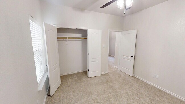 Building Photo - Welcome home to this beautifully designed 4-bedroom, 2.5-bathroom gem!