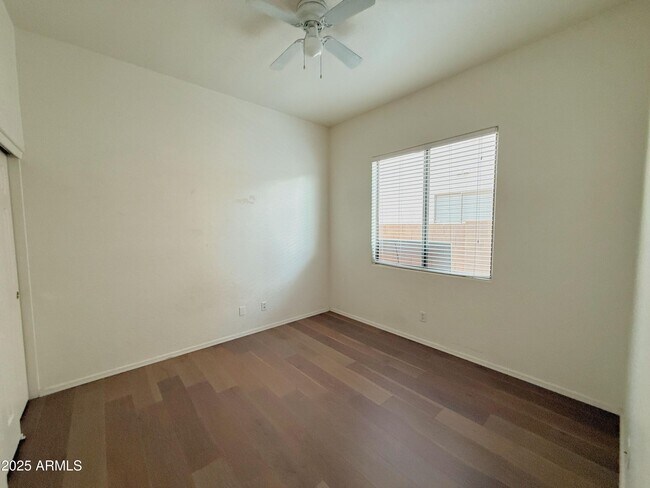 Building Photo - 2729 S Sorrelle
