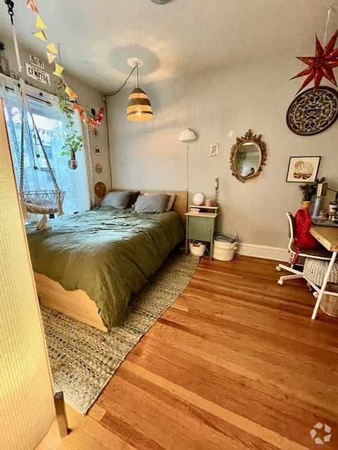 Building Photo - 3 bedroom in Chicago IL 60613