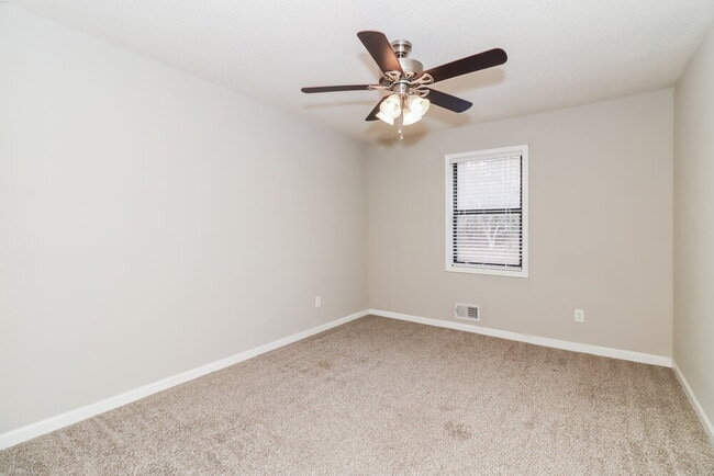 Building Photo - 3055 Sumit Wood Dr NW