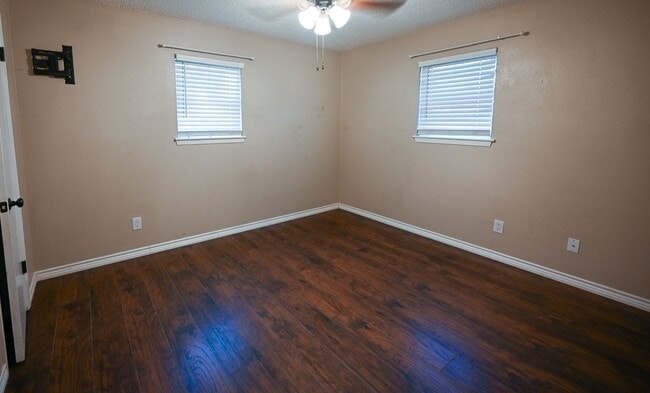 Building Photo - 103 Boca Vista