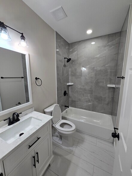 Building Photo - 1625 Edmondson Ave