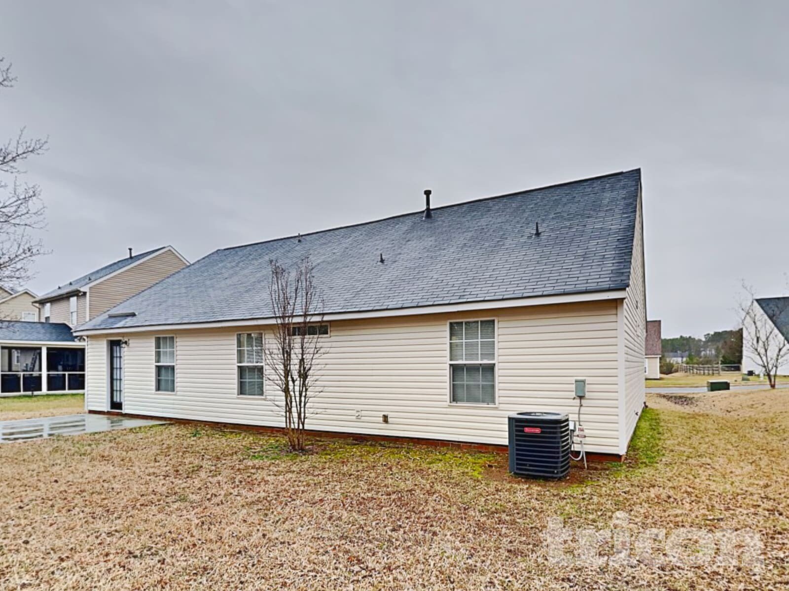 Building Photo - 428 Glencroft Dr