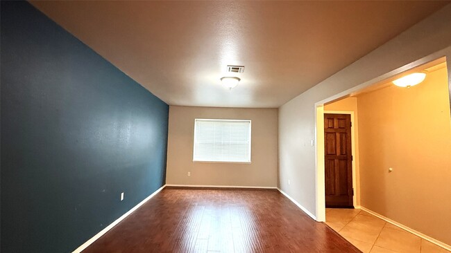 Building Photo - 6007 Dryad Dr