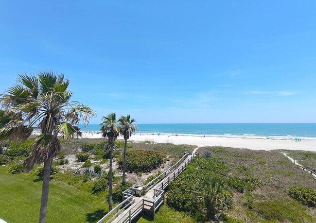 Building Photo - 5050 Ocean Beach Blvd