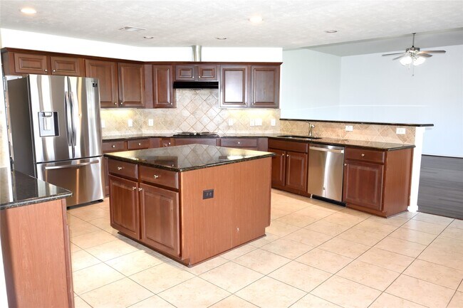Building Photo - 2316 Hopi Dr