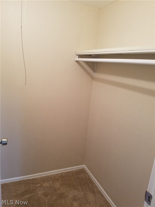 Building Photo - 1807 Higby Dr