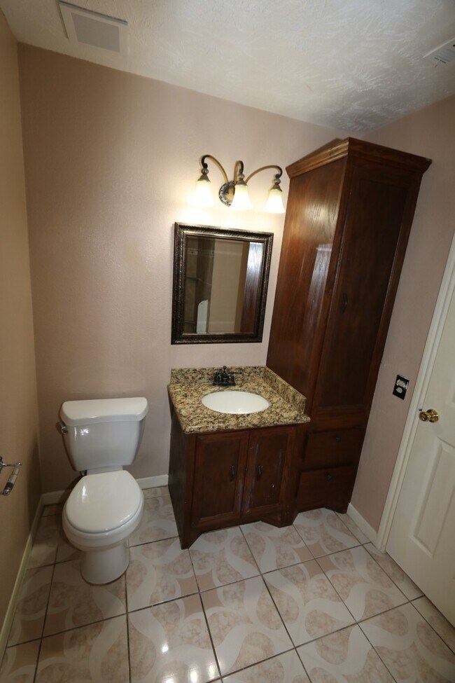 Building Photo - 20514 Red Sun Dr