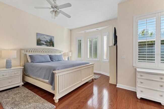 Building Photo - 5425 46th Ct W