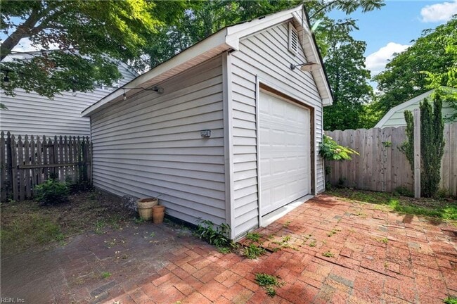 Building Photo - Charming 4-Bedroom Home in the Heart of Colonial Place