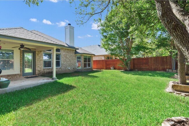 Building Photo - 2811 Checker Dr