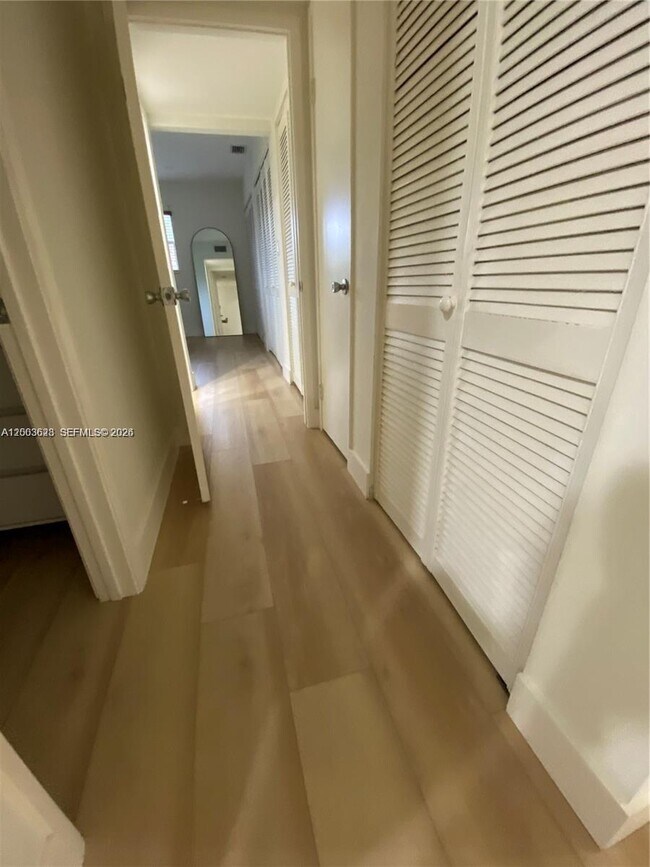 Building Photo - 1200 Tallwood Ave