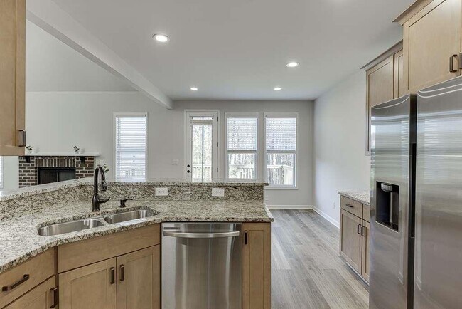 Building Photo - 3477 N Berkeley Lake Rd NW