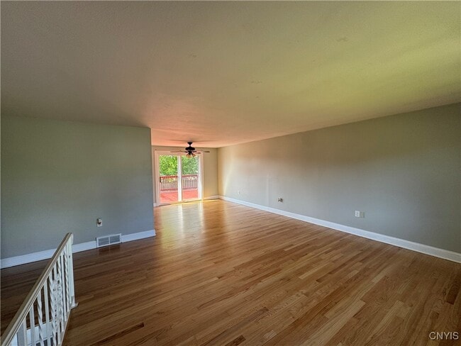 Building Photo - 7870 Oneida Trail