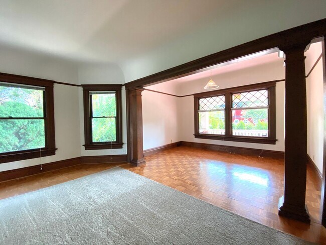 Building Photo - 543 Franklin St