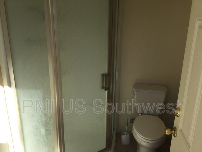 Building Photo - 2088 Del Rey Dr