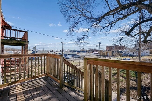 Building Photo - 816 McLaran Ave