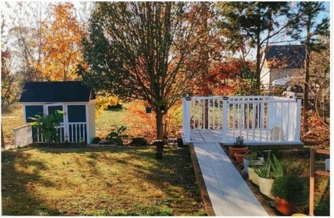 Building Photo - 124 Paladin Dr