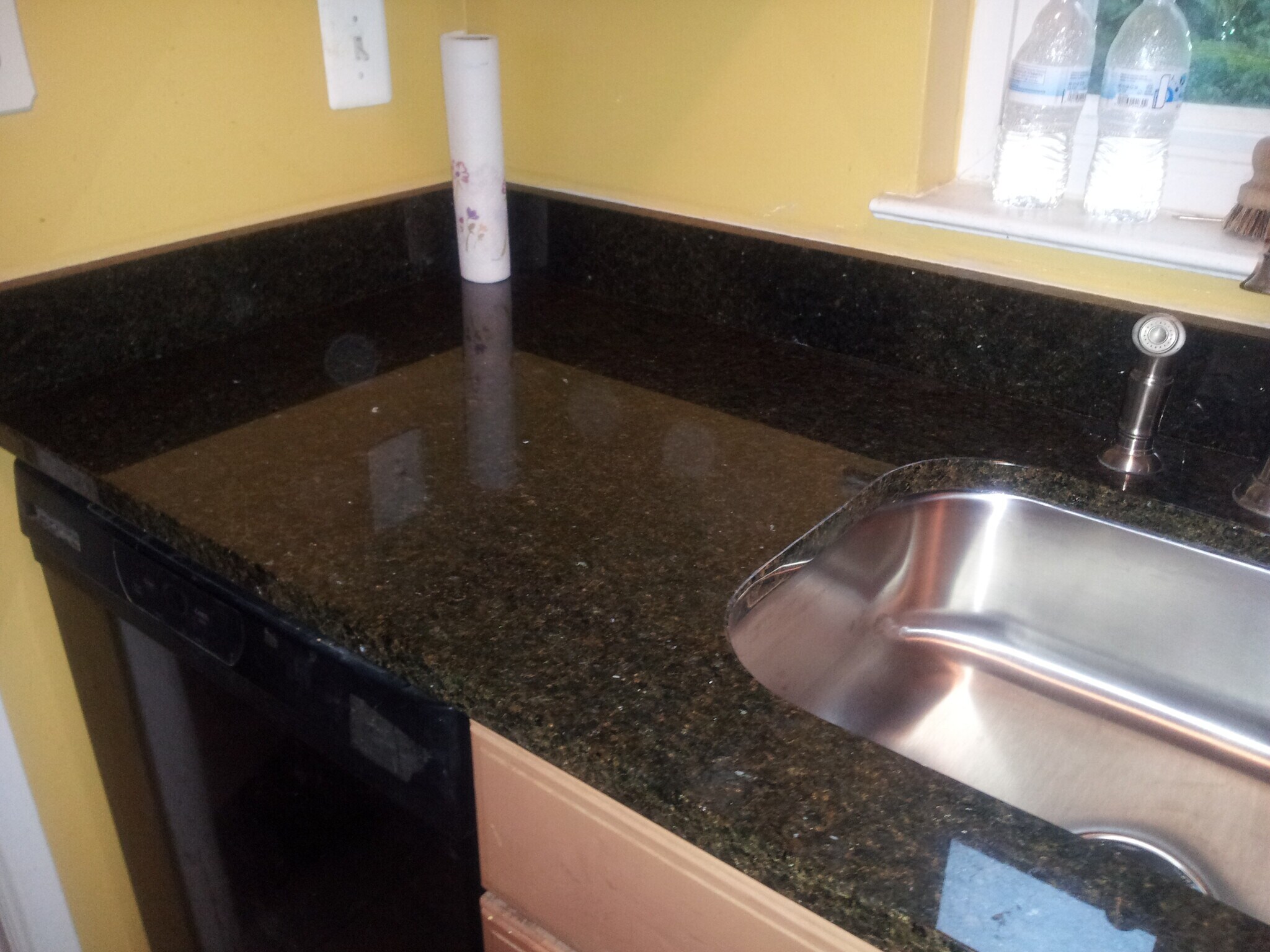 Kitchen - 904 S Highland St