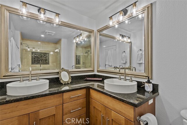 Building Photo - 24507 Town Center Dr