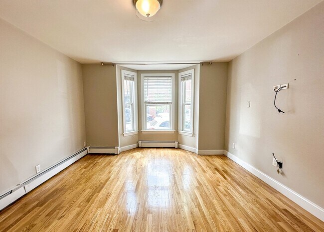 Building Photo - 62 L St