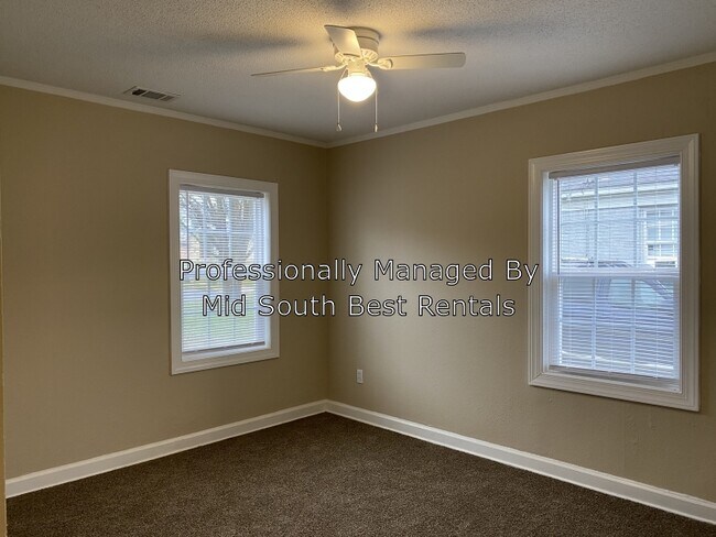 Building Photo - 1376 Kimball Cove