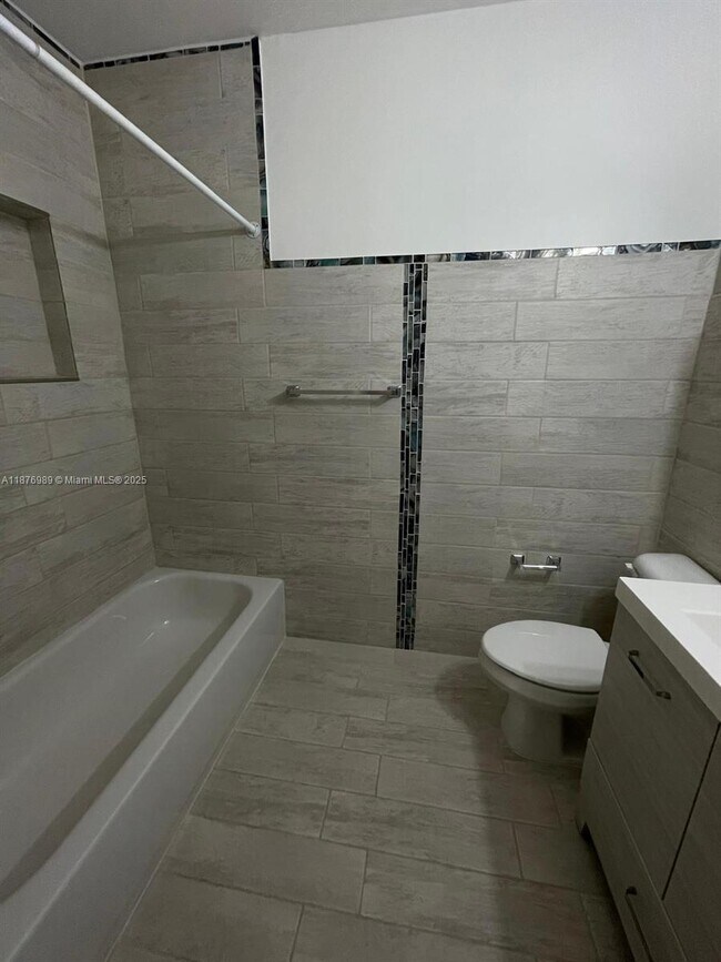 Building Photo - 4172 SW 156th Ave