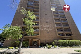 Building Photo - 400 S Lafayette St