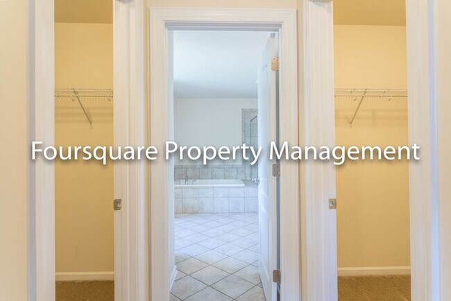 Building Photo - Single Family Home |1st Floor- Guest Suite...
