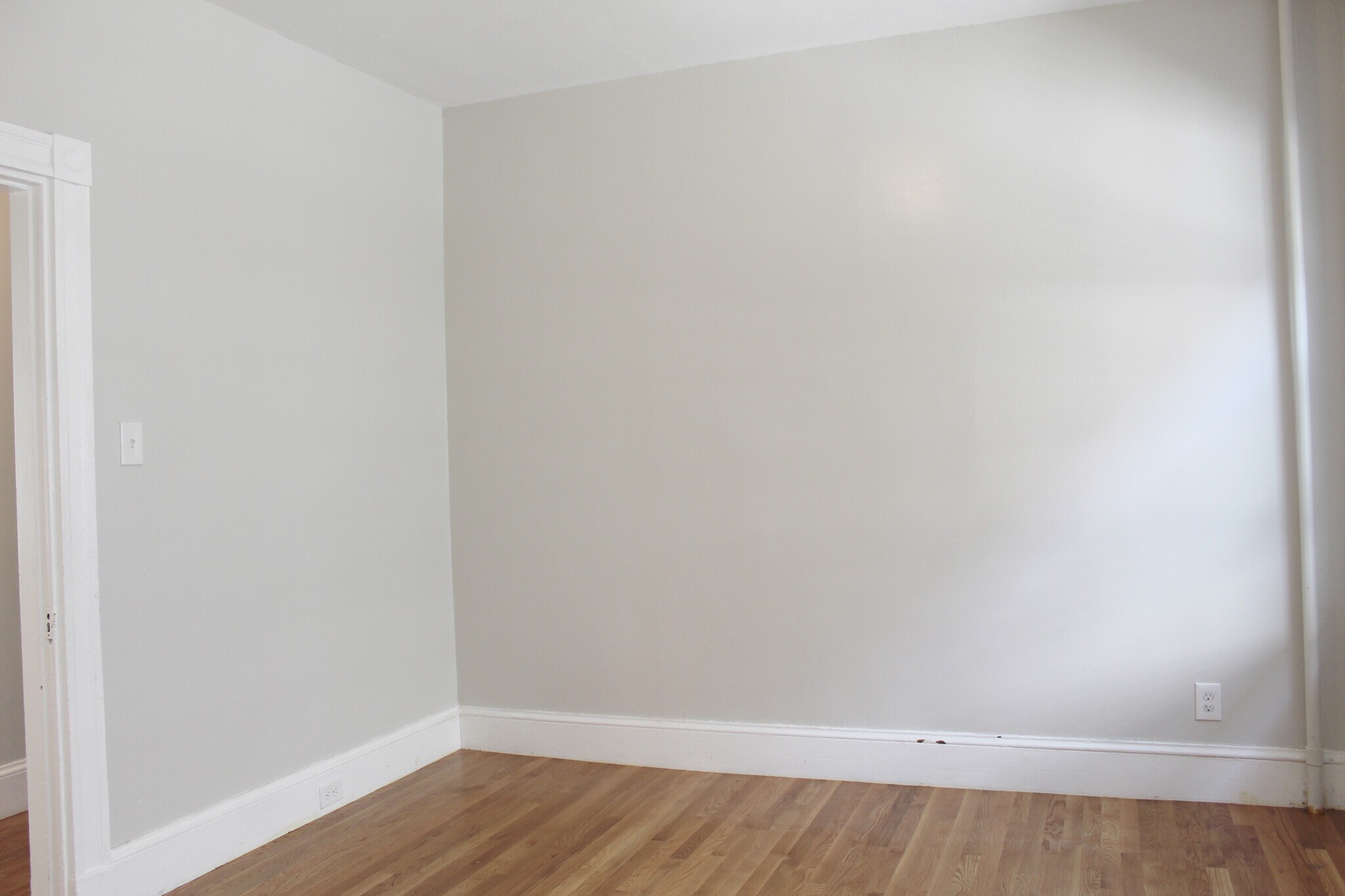 Building Photo - 61 Wenham St