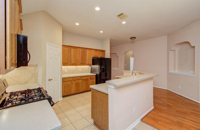 Building Photo - 14403 Red Tailed Hawk Ln