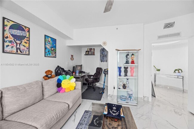 Building Photo - 3000 NE 188th St